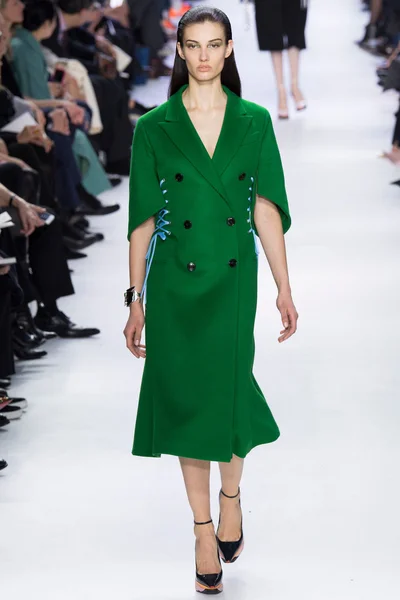 Look 48